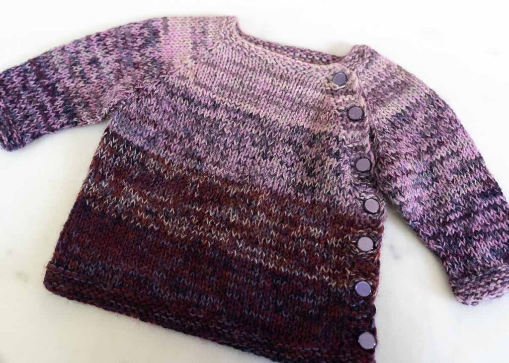 a free cardigan pattern to make for a new baby girl