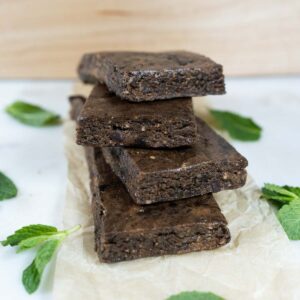 chocolate mint protein bars (gomacro copycat)